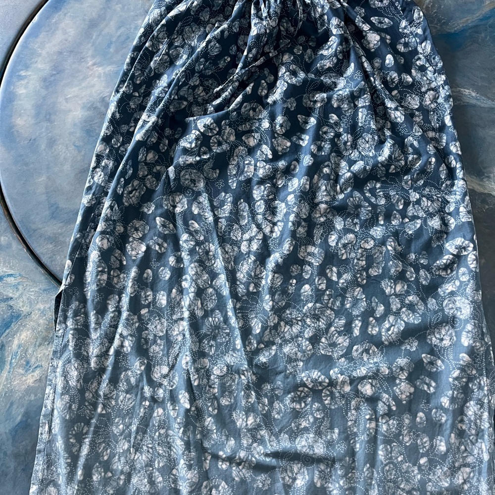 Eddie Bauer Blue and White cotton summer skirt